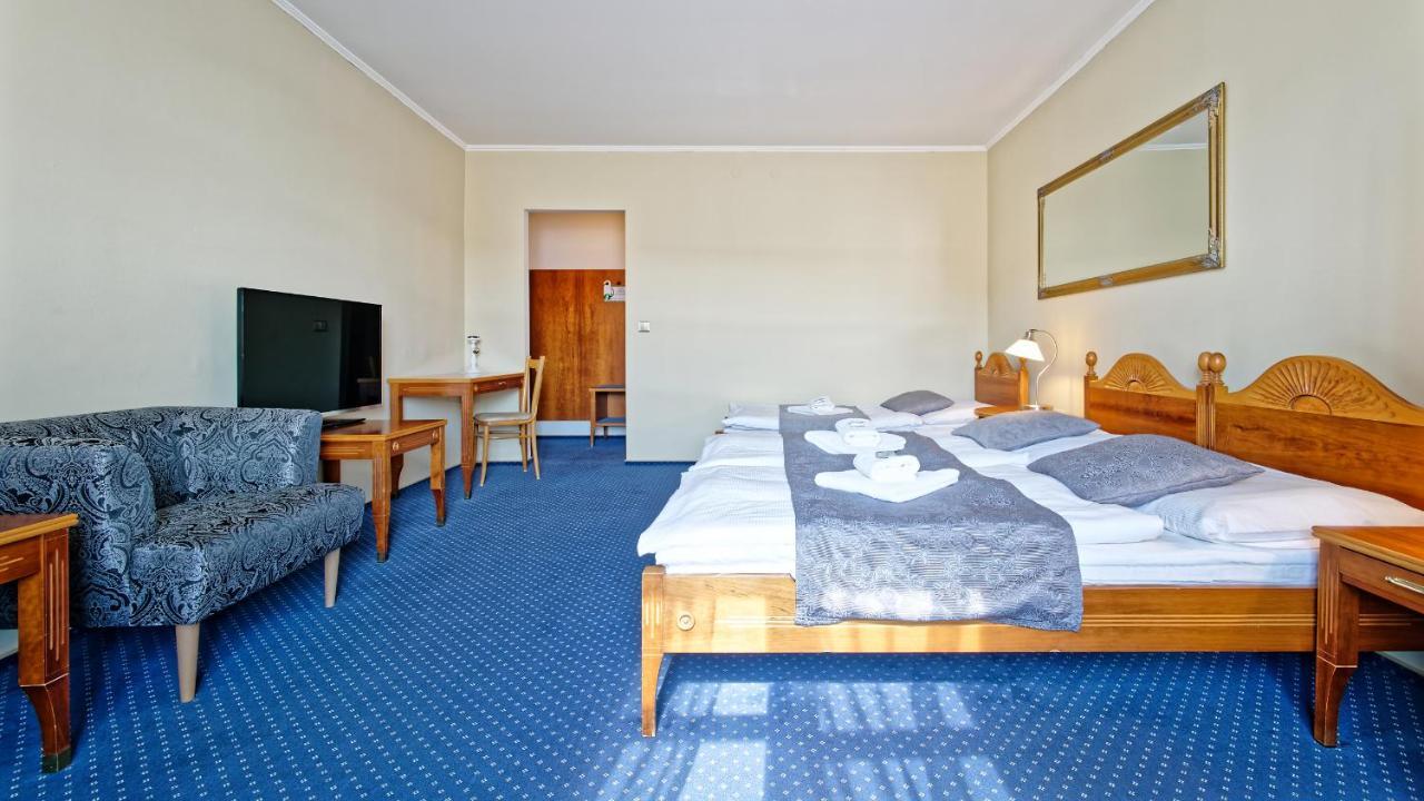 Hotel Napoleon Austerlitz Kültér fotó