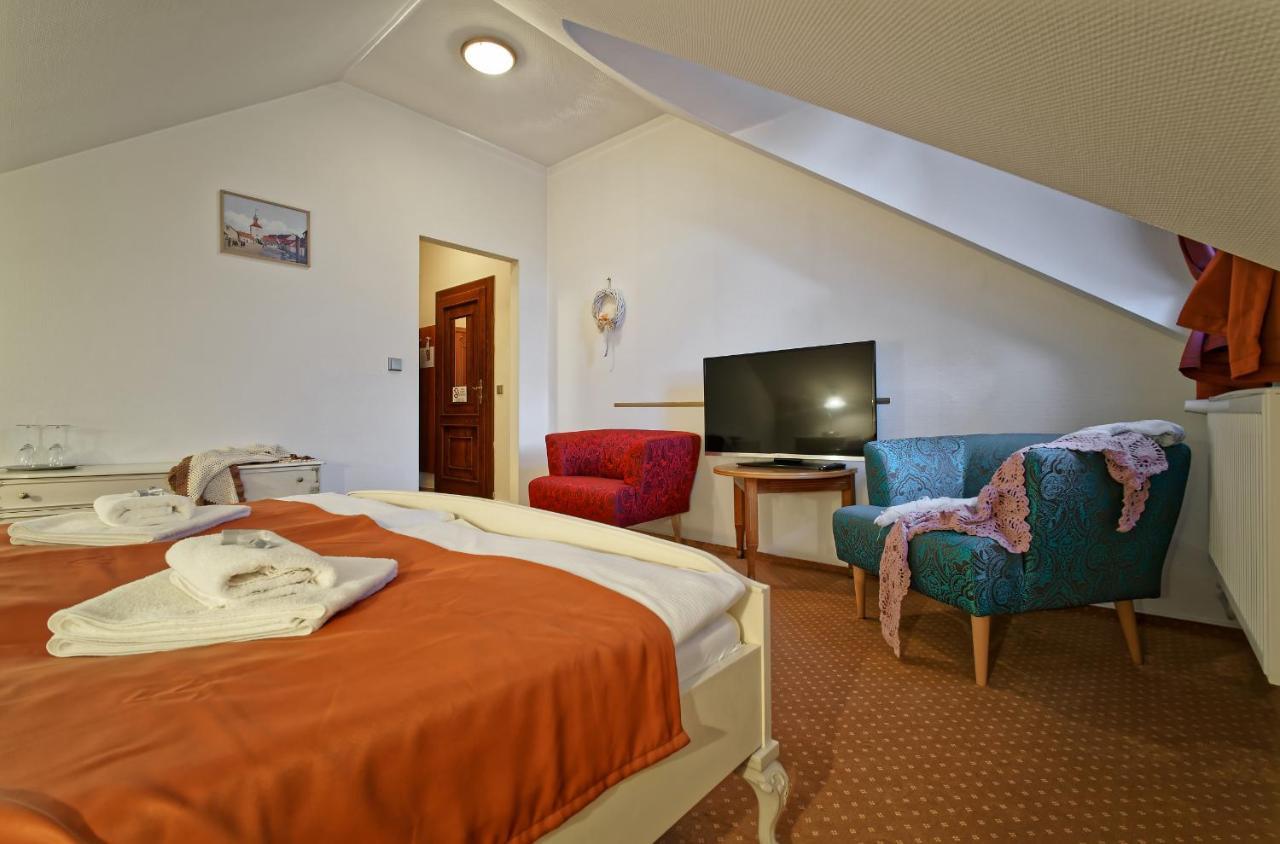 Hotel Napoleon Austerlitz Kültér fotó