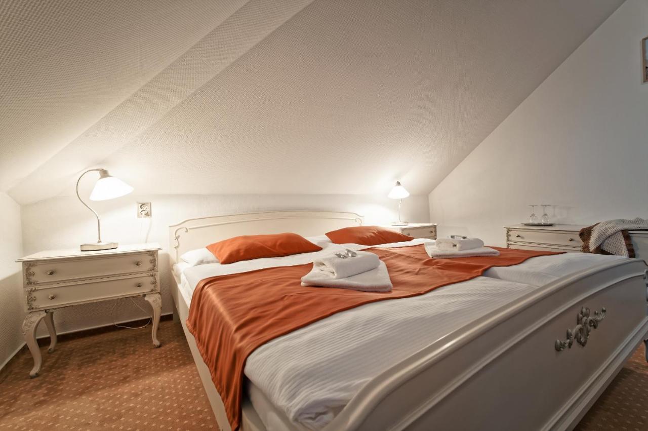 Hotel Napoleon Austerlitz Kültér fotó