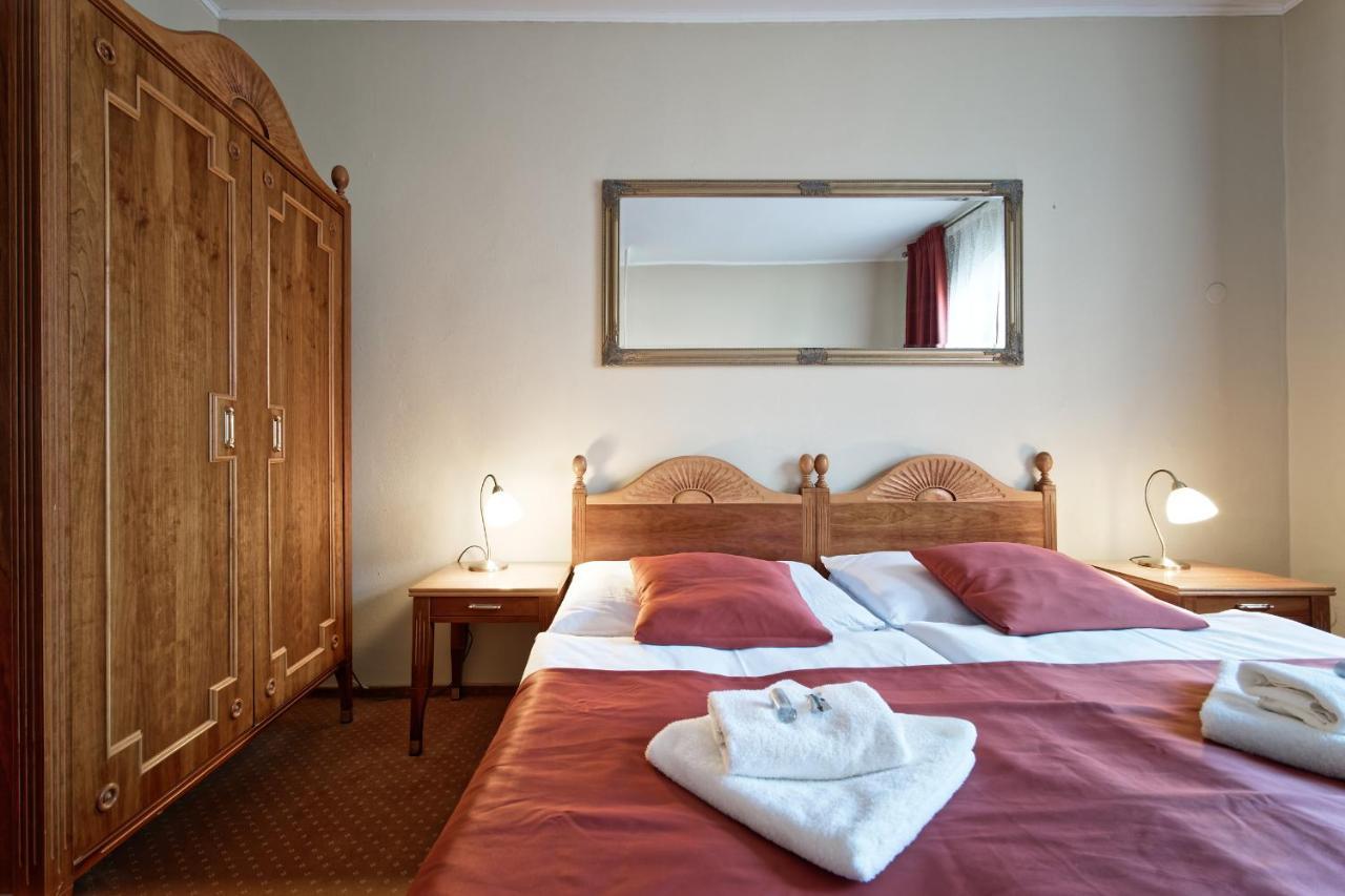 Hotel Napoleon Austerlitz Kültér fotó