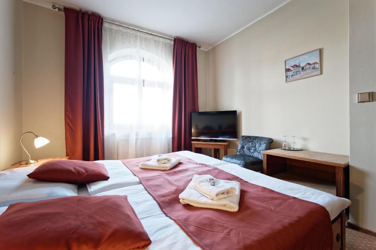 Hotel Napoleon Austerlitz Kültér fotó